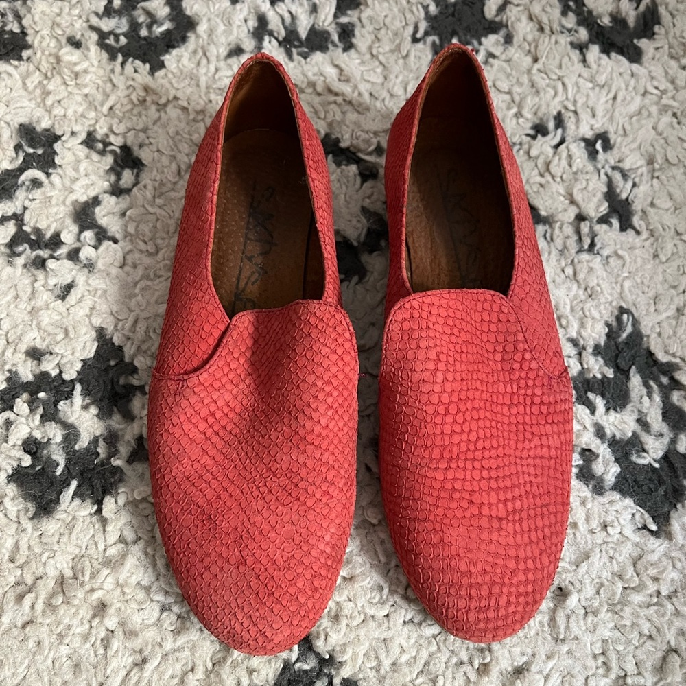 Sixtyseven Red Patterned Loafers Sz 37